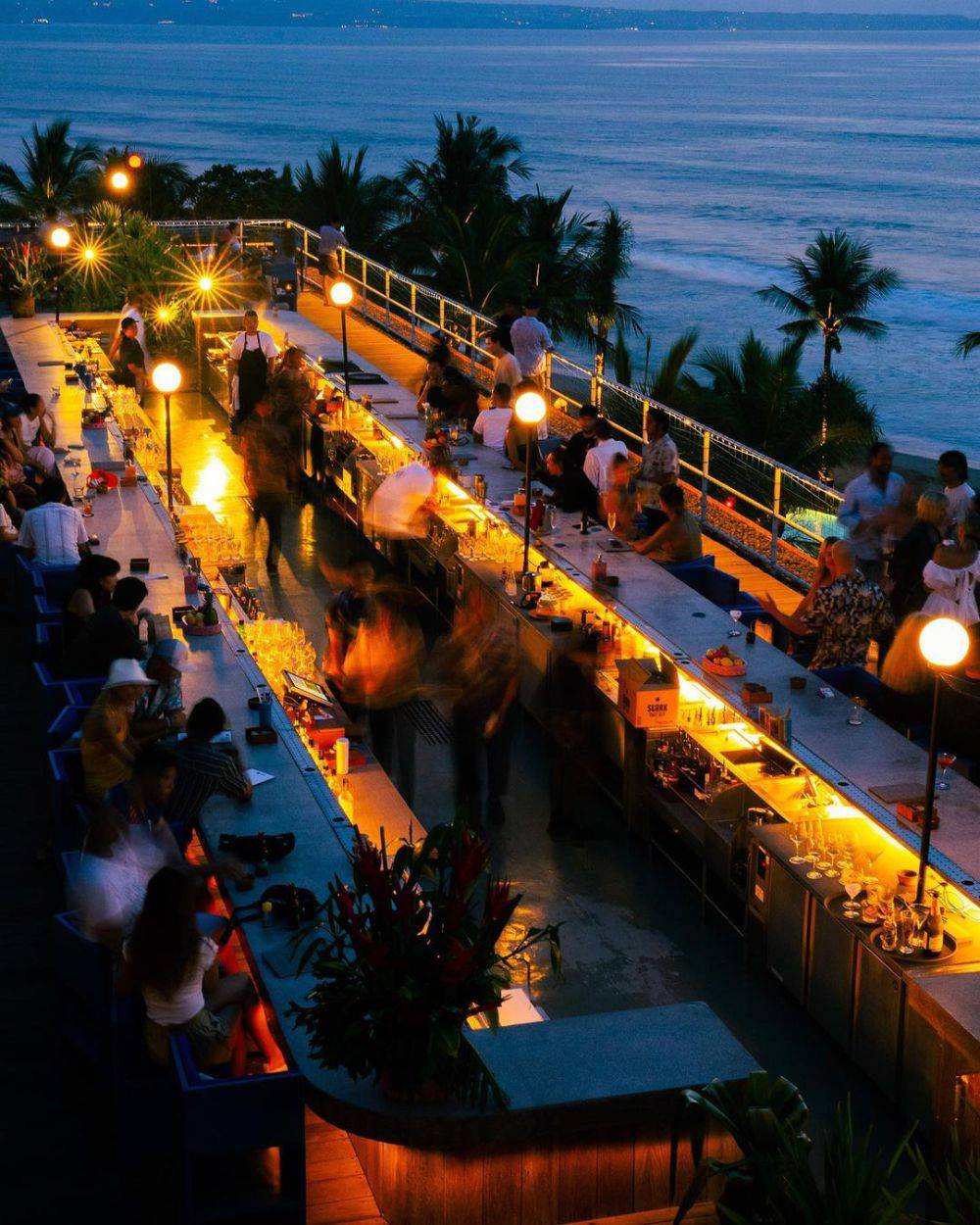 5 Sunset Bar Bali Terpopuler Paling Hits untuk Chill Out 4