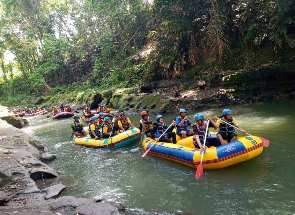 5 Tempat Rafting Magelang Terbaik, Bikin Kamu Ketagihan! 3