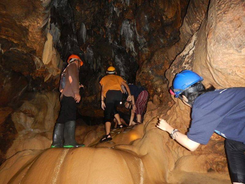 Menjelajahi Keindahan Alam 5 Wisata Gua Yogyakarta Yang Menguji Keberanianmu 4