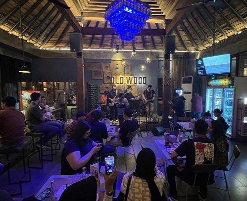 5 Kafe Live Music Surabaya Yang Bikin Kamu Betah Nongkrong 2