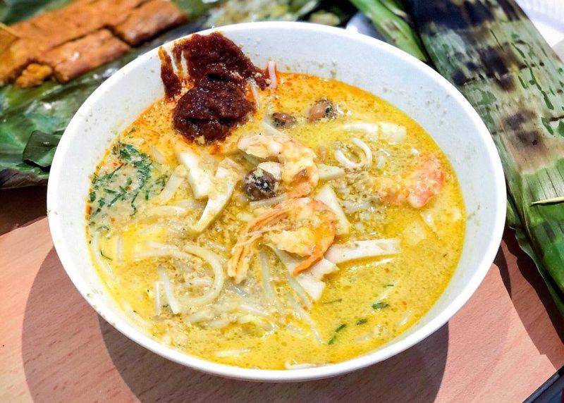 5 Tempat Makan Laksa Singapura Terbaik Yang Dijamin Enak!