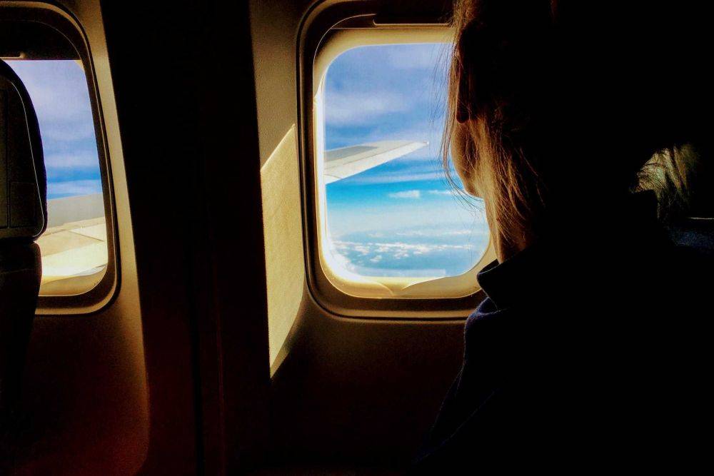 5 Tips Traveling Terbaik untuk Menikmati Kursi Tengah di Pesawat dengan Nyaman 4