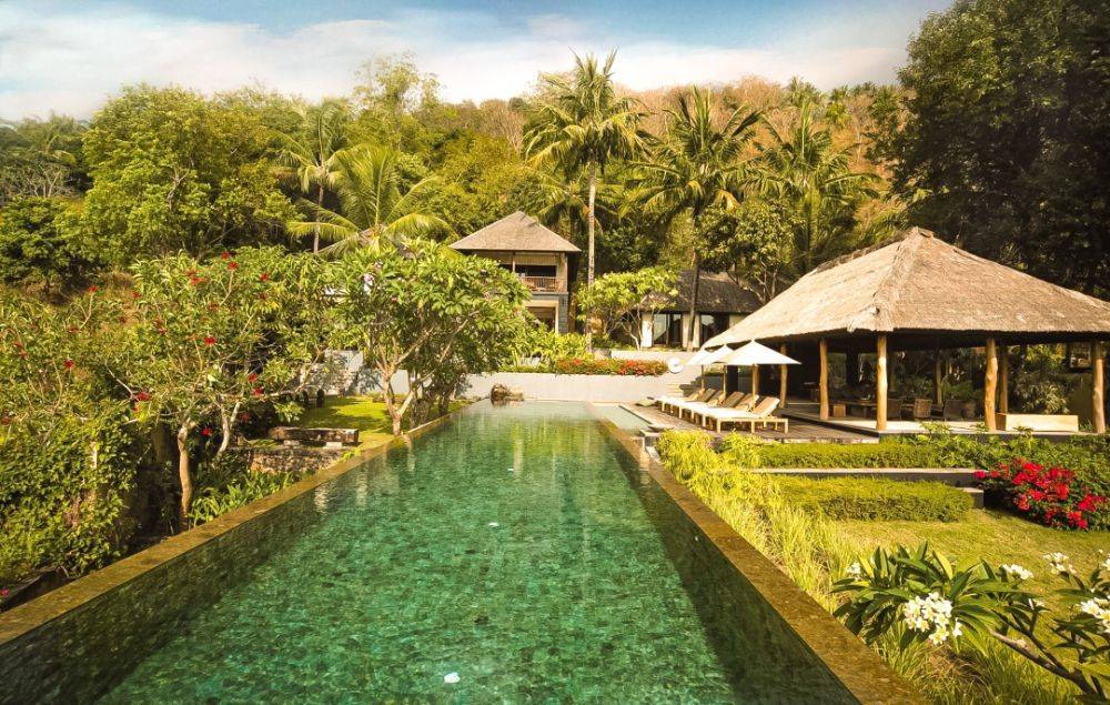 5 Villa Eksklusif Tepi Pantai Lombok Untuk Staycation Tak Terlupakan di Lombok 3