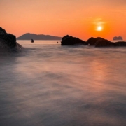 5 Wisata Pantai Phuket yang Menawarkan Sunset Paling Indah 5