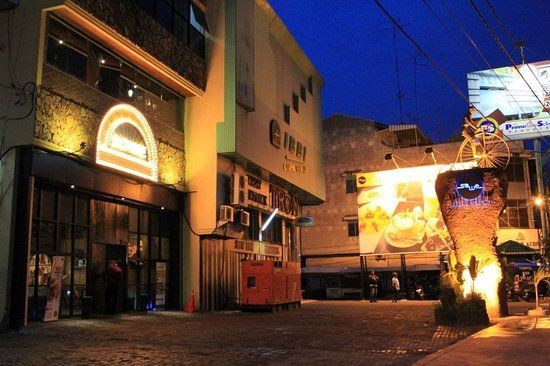 8 Cafe Romantis Medan yang Cocok untuk Makan Malam Bersama Pasangan 5